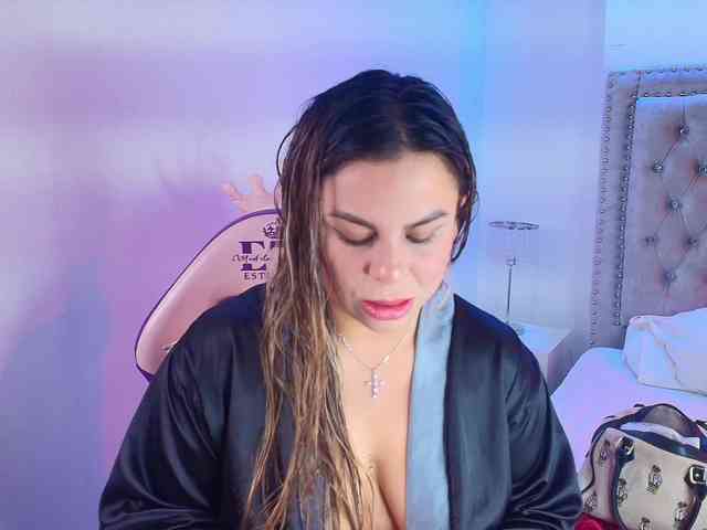 Lia-adams webcam
