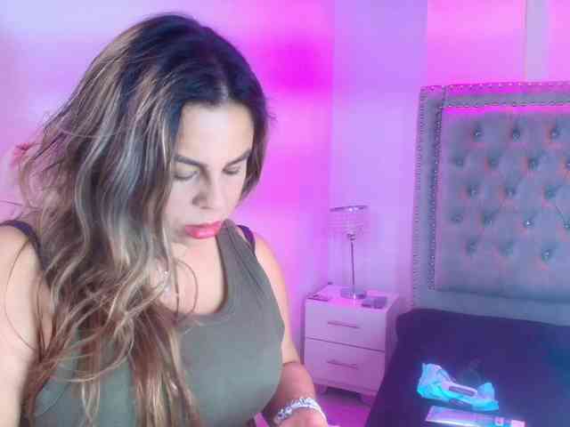 Lia-adams webcam