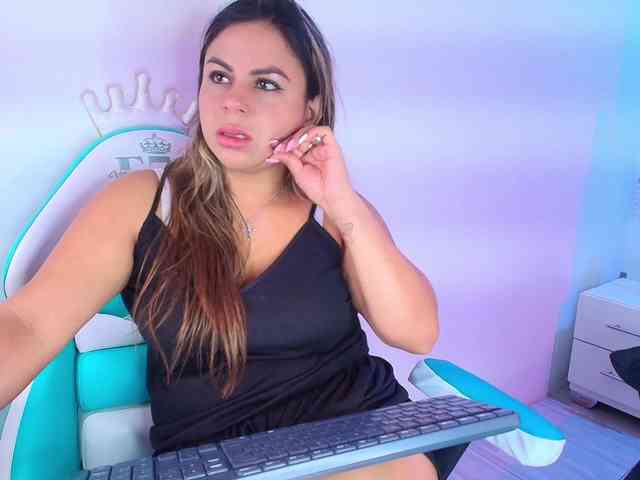 Lia-adams webcam