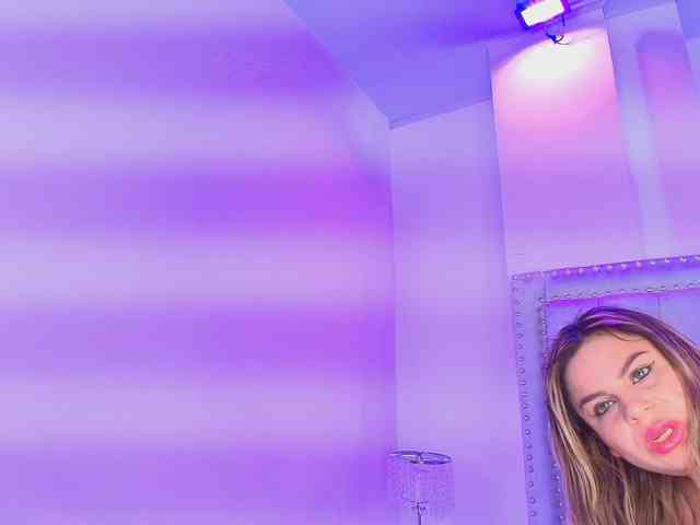 Lia-adams webcam