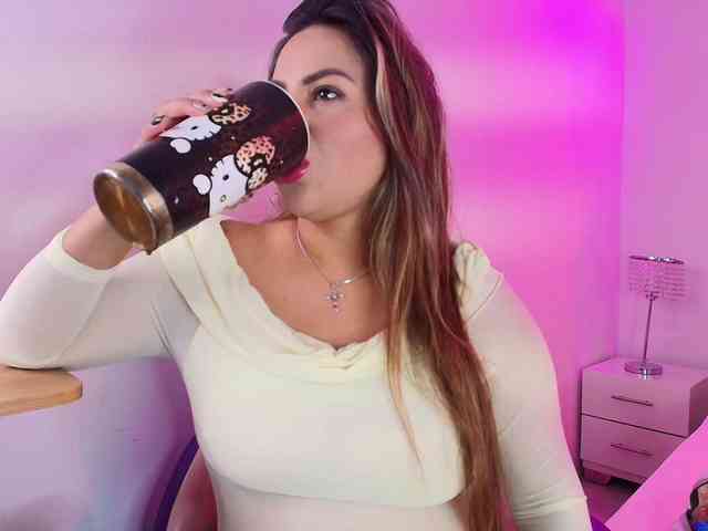 Lia-adams webcam