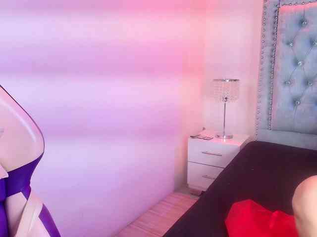 Lia-adams webcam