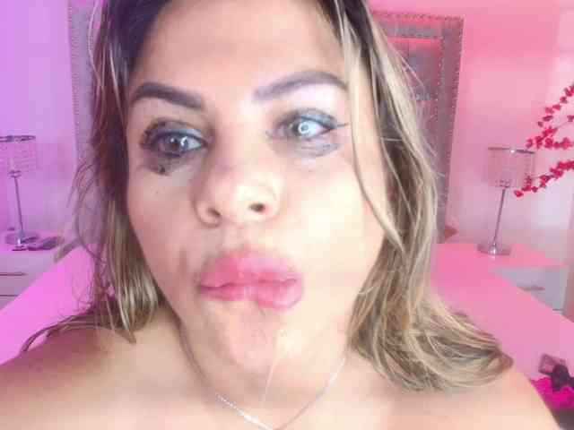 Lia-adams webcam