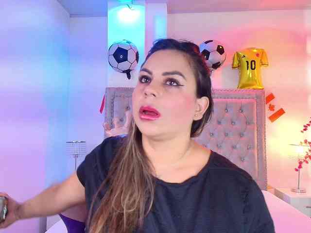 Lia-adams webcam