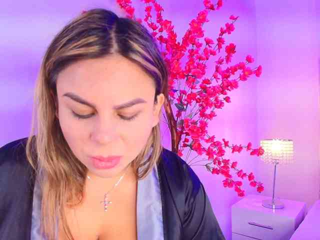 Lia-adams webcam