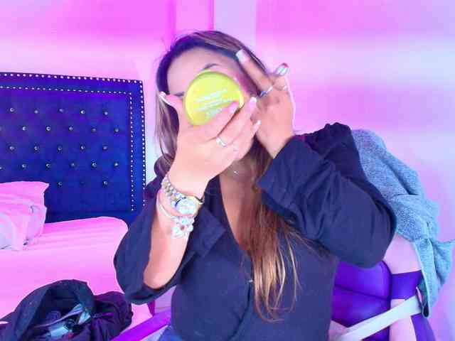 Lia-adams webcam