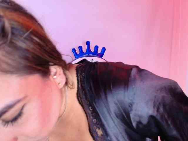 Lia-adams webcam