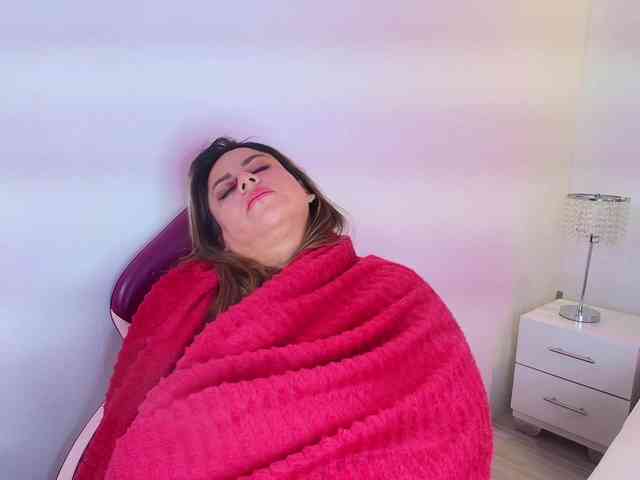 Lia-adams webcam
