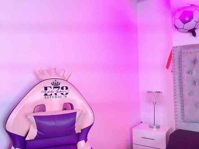 Lia-adams webcam