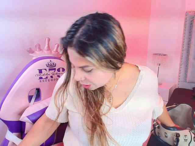 Lia-adams webcam
