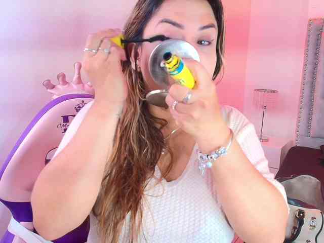 Lia-adams webcam