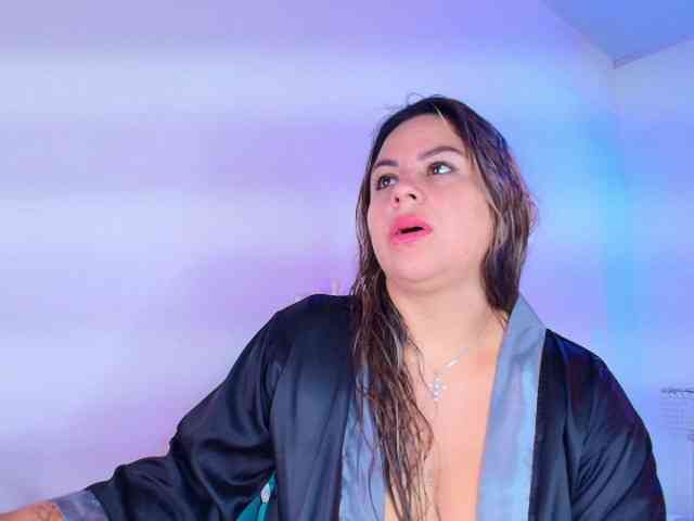 Lia-adams webcam