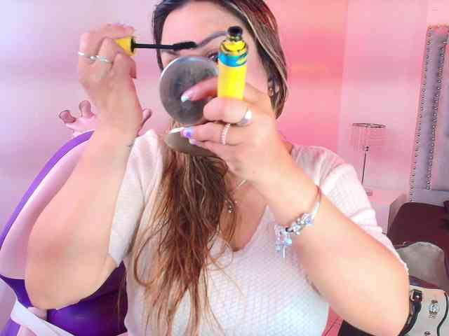 Lia-adams webcam