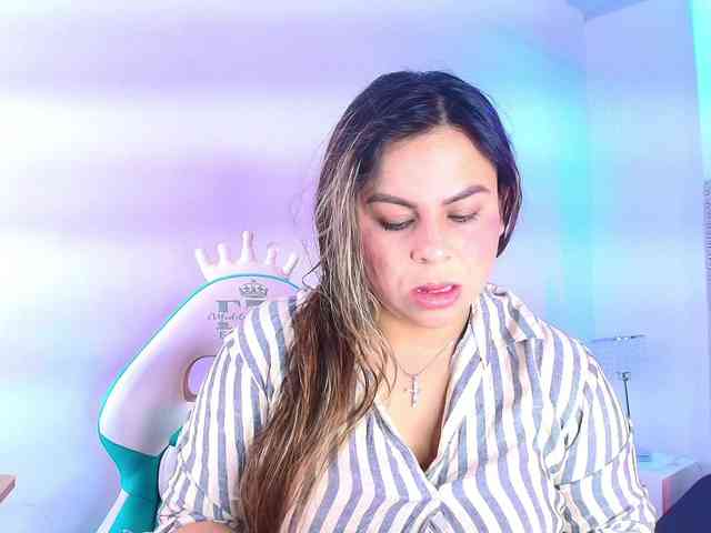 Lia-adams webcam