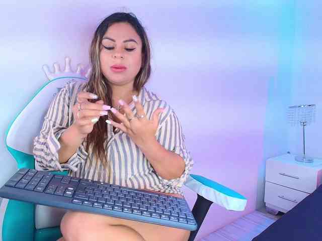 Lia-adams webcam