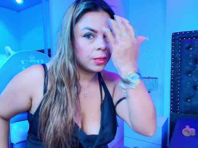 Lia-adams webcam