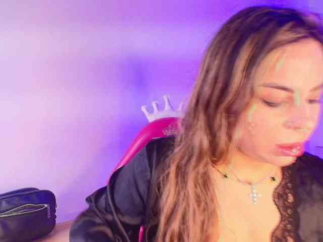 Lia-adams webcam