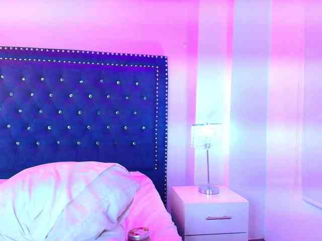 Lia-adams webcam