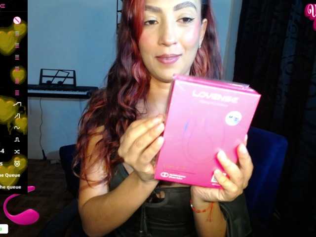 conie02 live cam on BongaCams