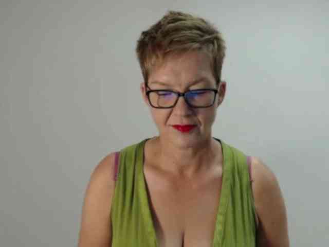 SofieVelvet webcam