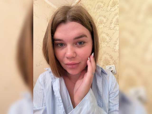 Ella12- live cam on BongaCams