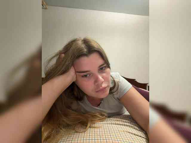 Ella12- webcam