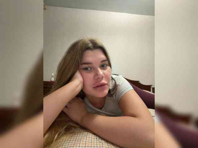 Ella12- webcam