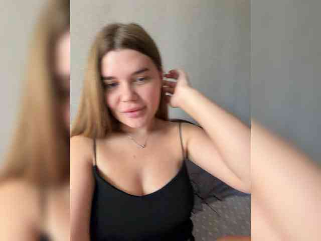 Ella12- webcam
