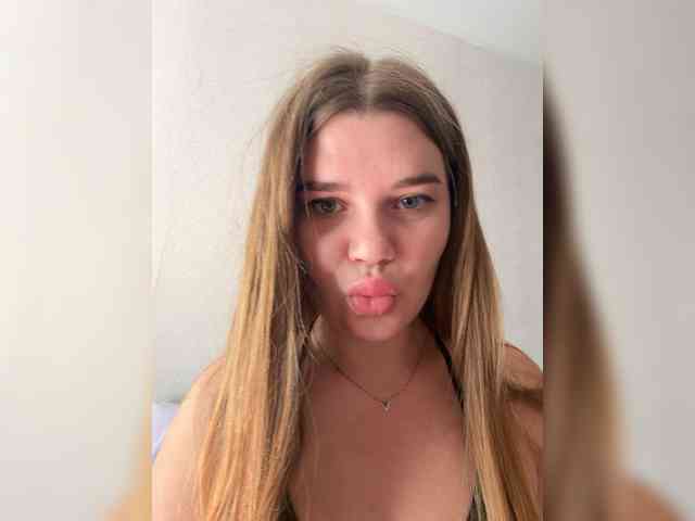 Ella12- webcam