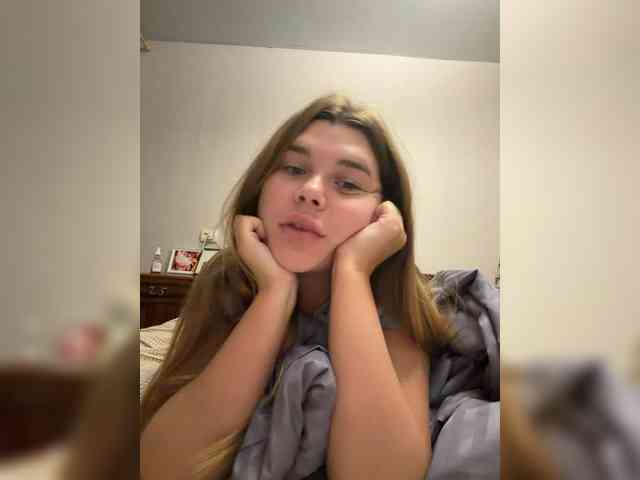 Ella12- webcam