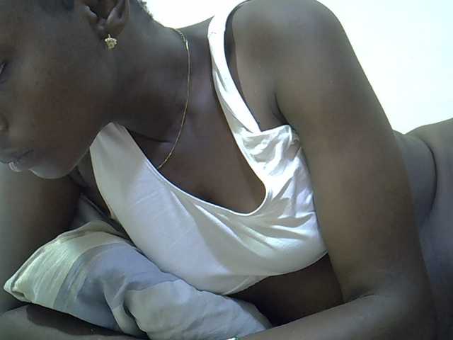 Sweetpussie live cam on BongaCams