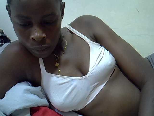 Sweetpussie live cam on BongaCams