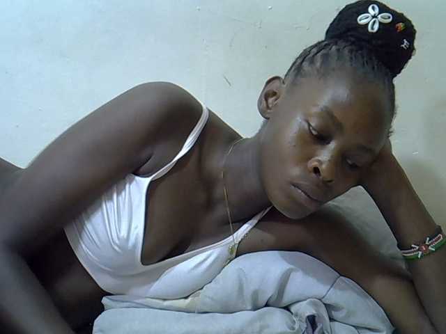 Sweetpussie live cam on BongaCams