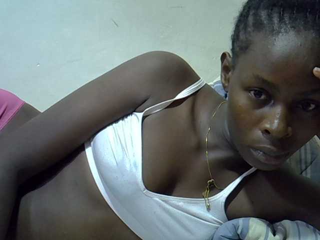 Sweetpussie live cam on BongaCams