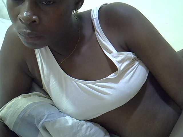 Sweetpussie live cam on BongaCams