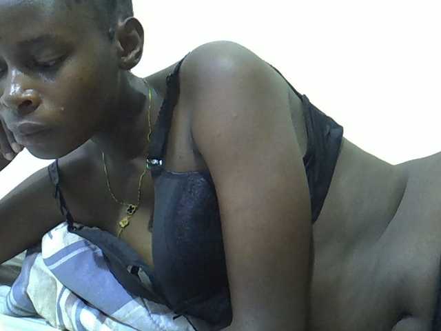 Sweetpussie live cam on BongaCams