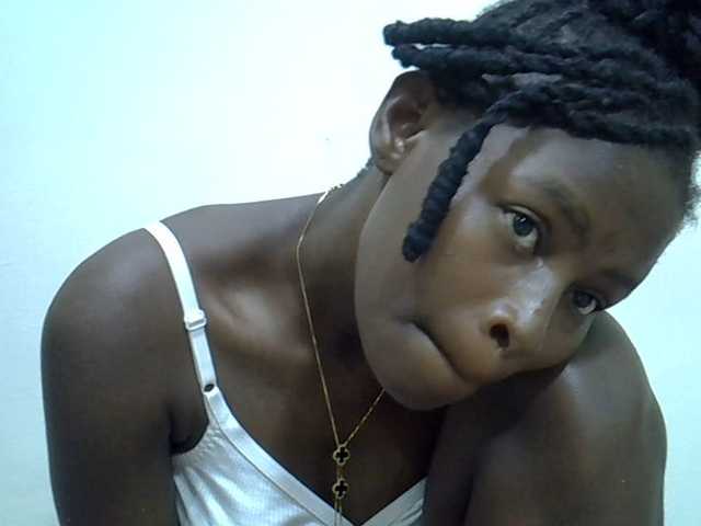 Sweetpussie's BongaCams show and profile