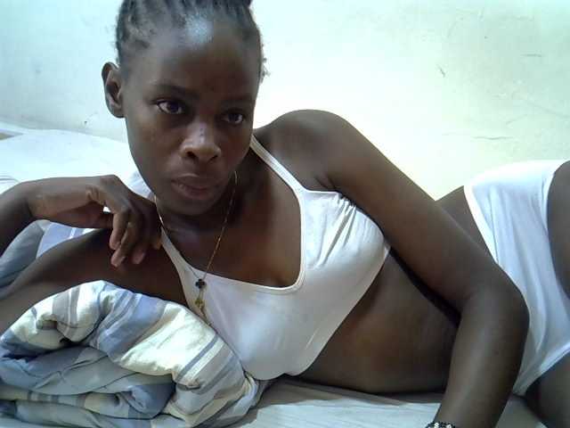Sweetpussie live cam on BongaCams