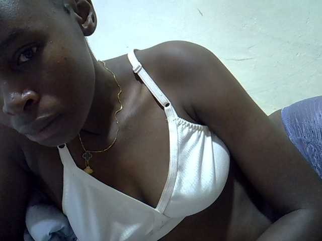 Sweetpussie live cam on BongaCams
