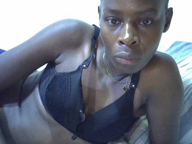 Sweetpussie live cam on BongaCams