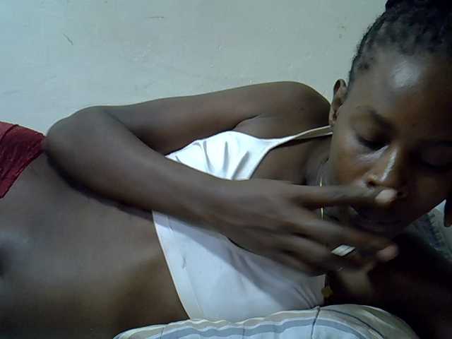 Sweetpussie live cam on BongaCams