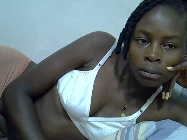 Sweetpussie's BongaCams show and profile