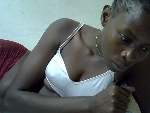 Sweetpussie live cam on BongaCams