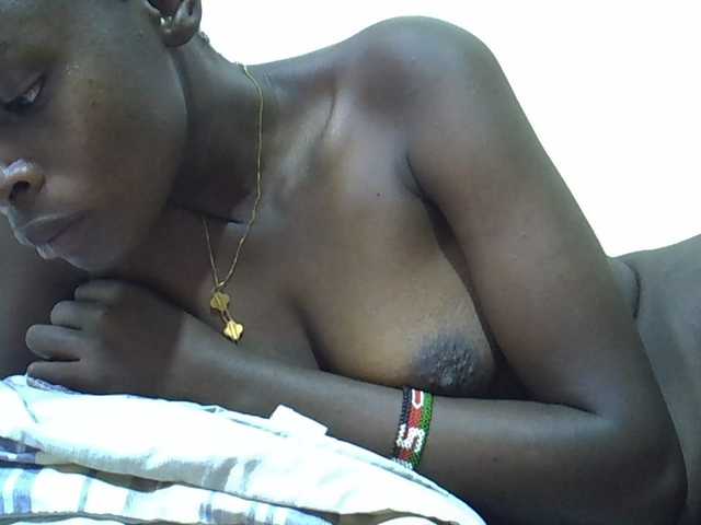 Sweetpussie live cam on BongaCams