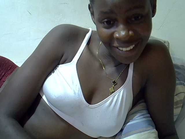 Sweetpussie live cam on BongaCams