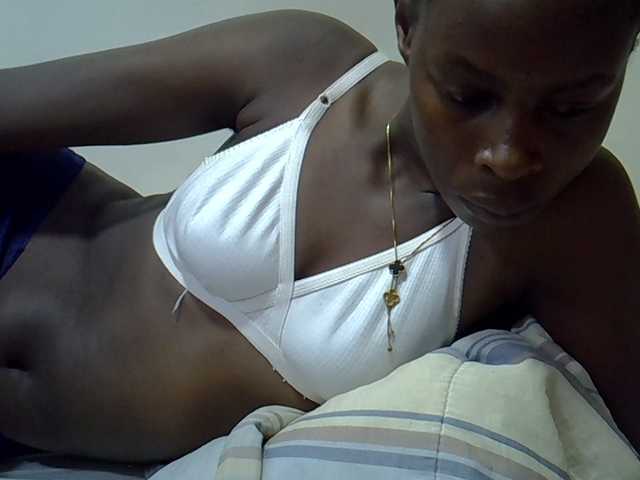 Sweetpussie live cam on BongaCams