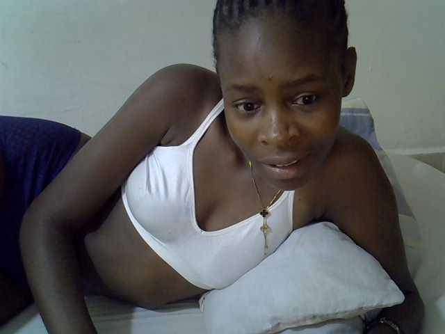 Sweetpussie live cam on BongaCams