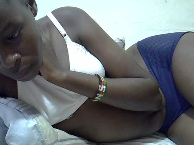 Sweetpussie live cam on BongaCams