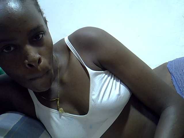 Sweetpussie live cam on BongaCams