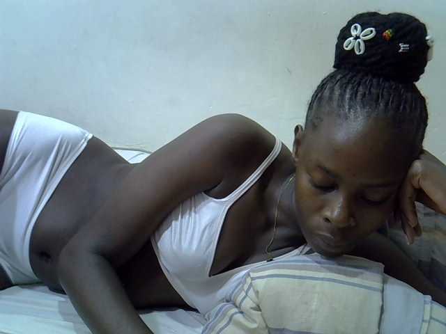 Sweetpussie live webcam show